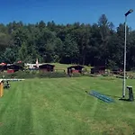 Karavan 1 V Arealu Koupaliste V Orlickych Horach Bystré
